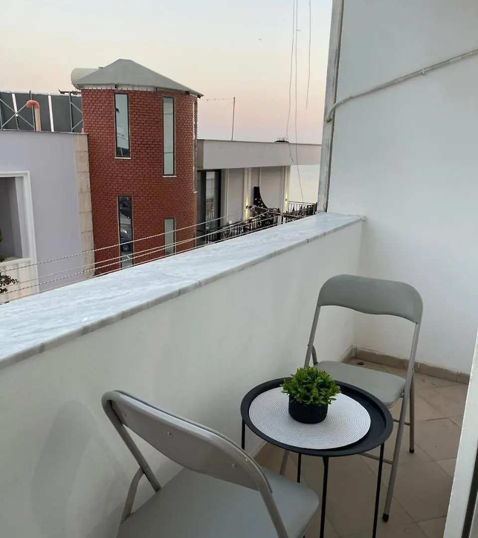 Barefoot Bliss Apartment Durrës